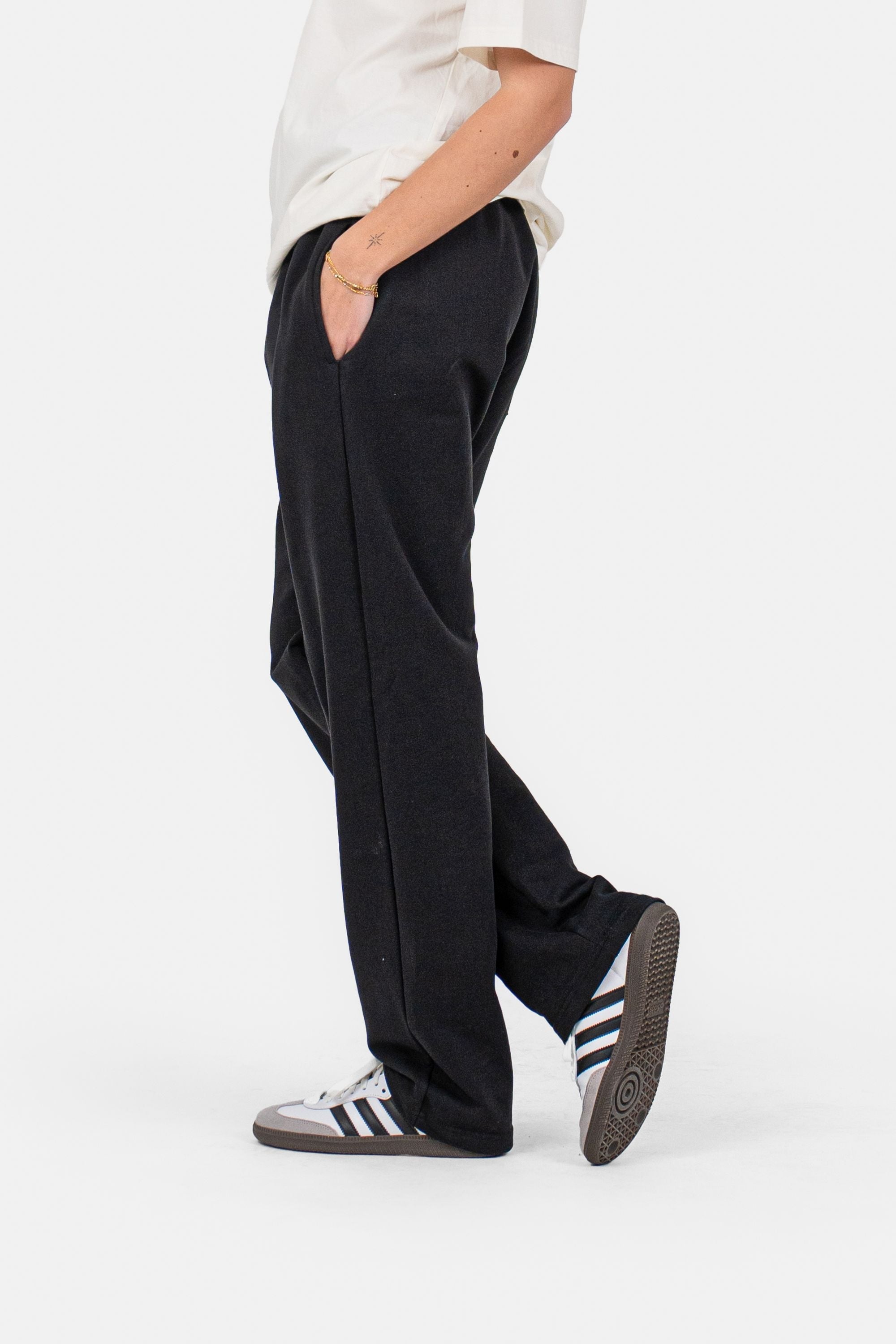 UNMARKED Sweatpants Svart