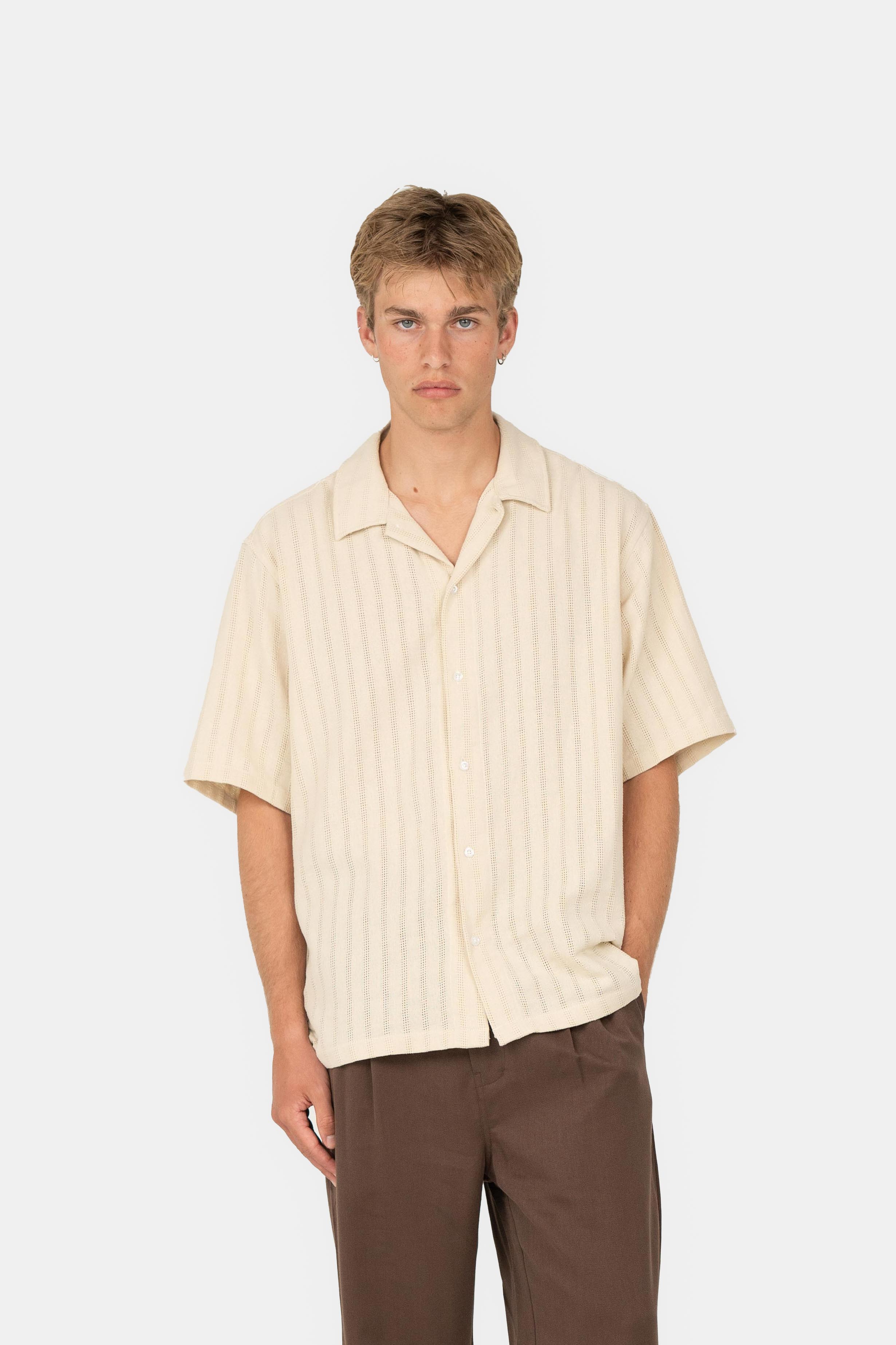 Kortermet Strikket Skjorte Beige