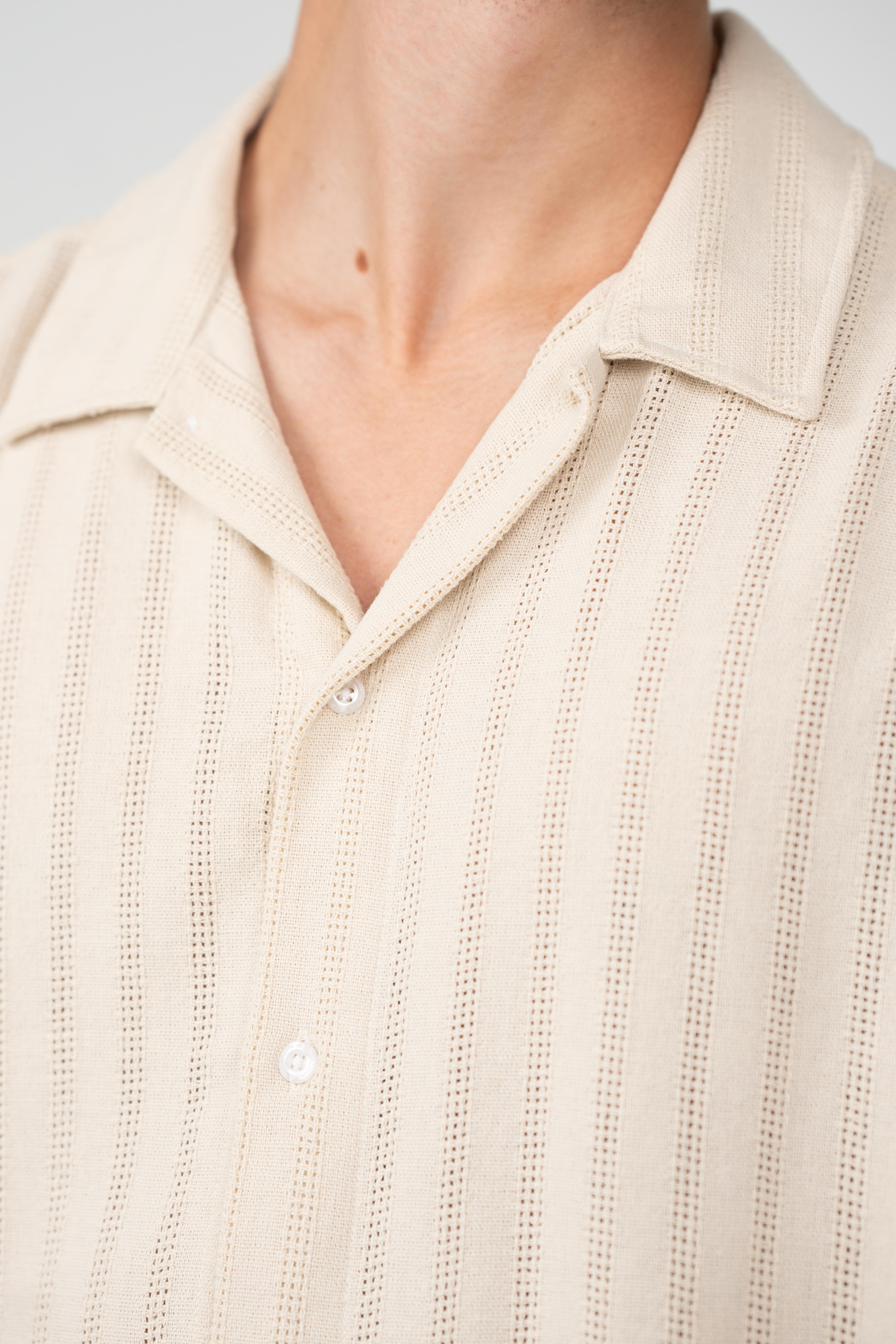 Kortermet Strikket Skjorte Beige