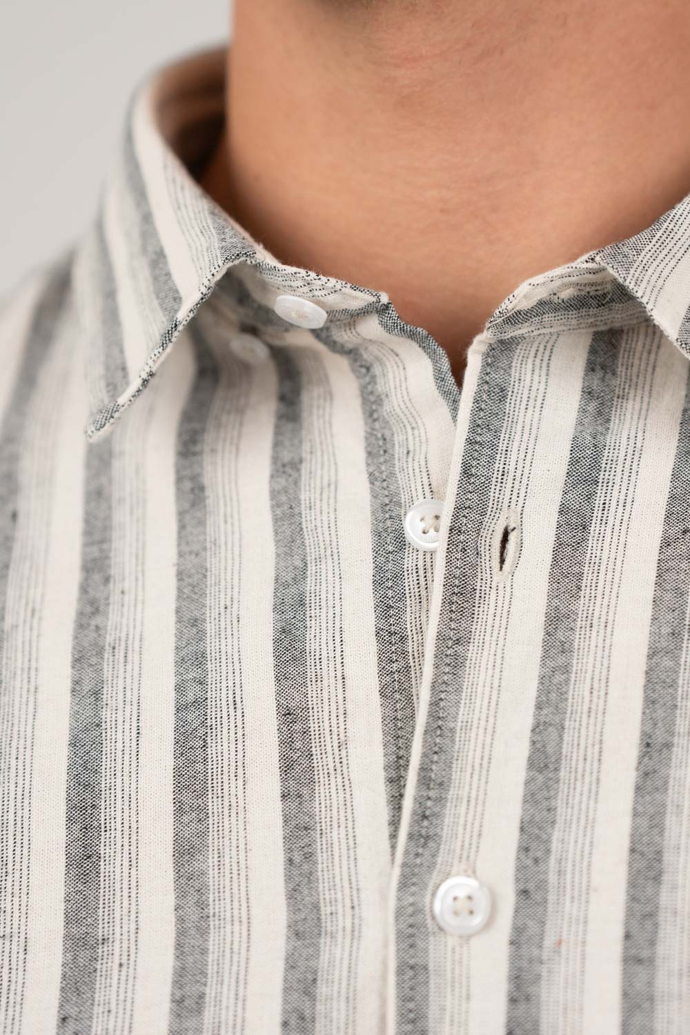 Langærmet Hørskjorte Sort Stribet |  Skagen-clothing.dk