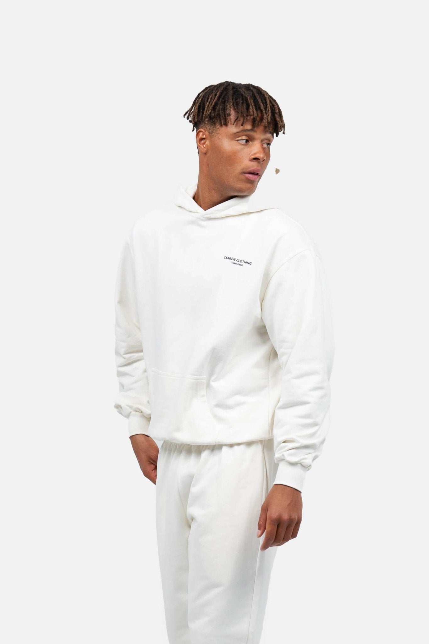 UNMARKED Hoodie Hvid |  Skagen-clothing.dk