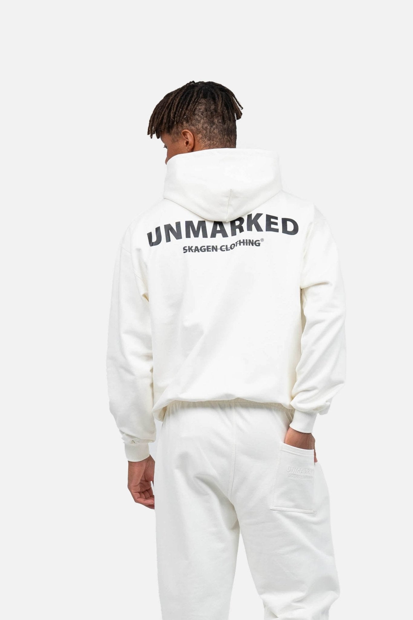 UNMARKED Hoodie Hvid |  Skagen-clothing.dk