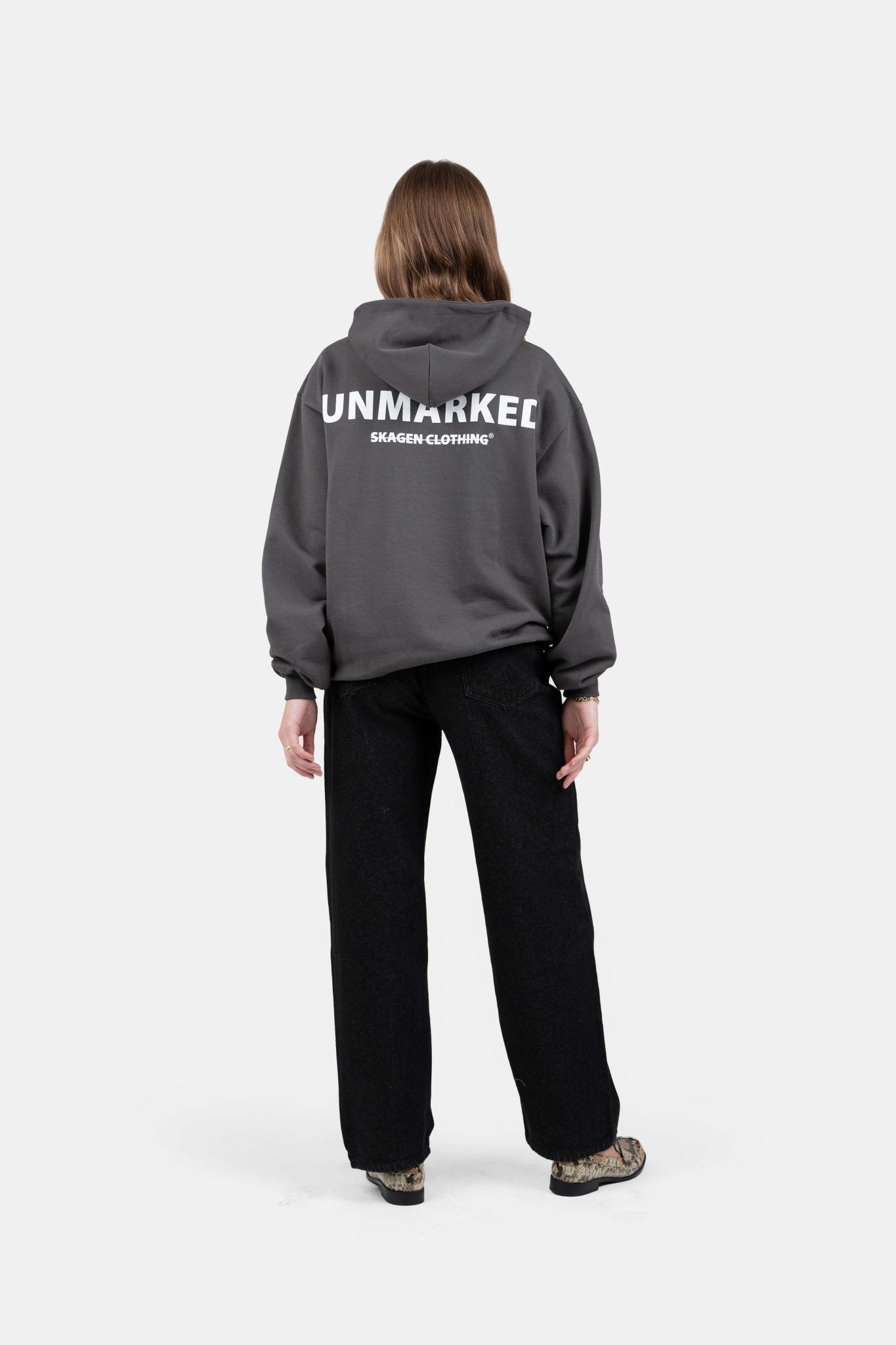 UNMARKED Hoodie Mørkegrå |  Skagen-clothing.dk