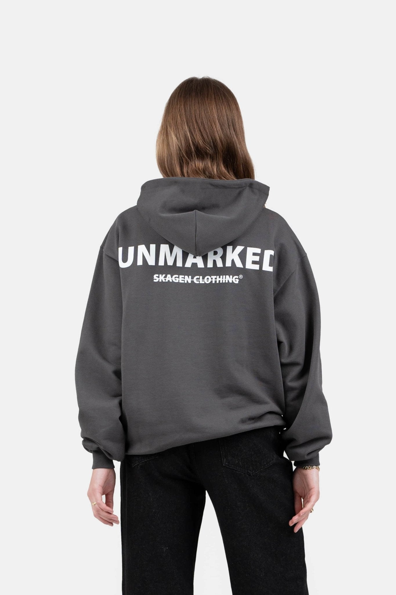 UNMARKED Hoodie Mørkegrå |  Skagen-clothing.dk