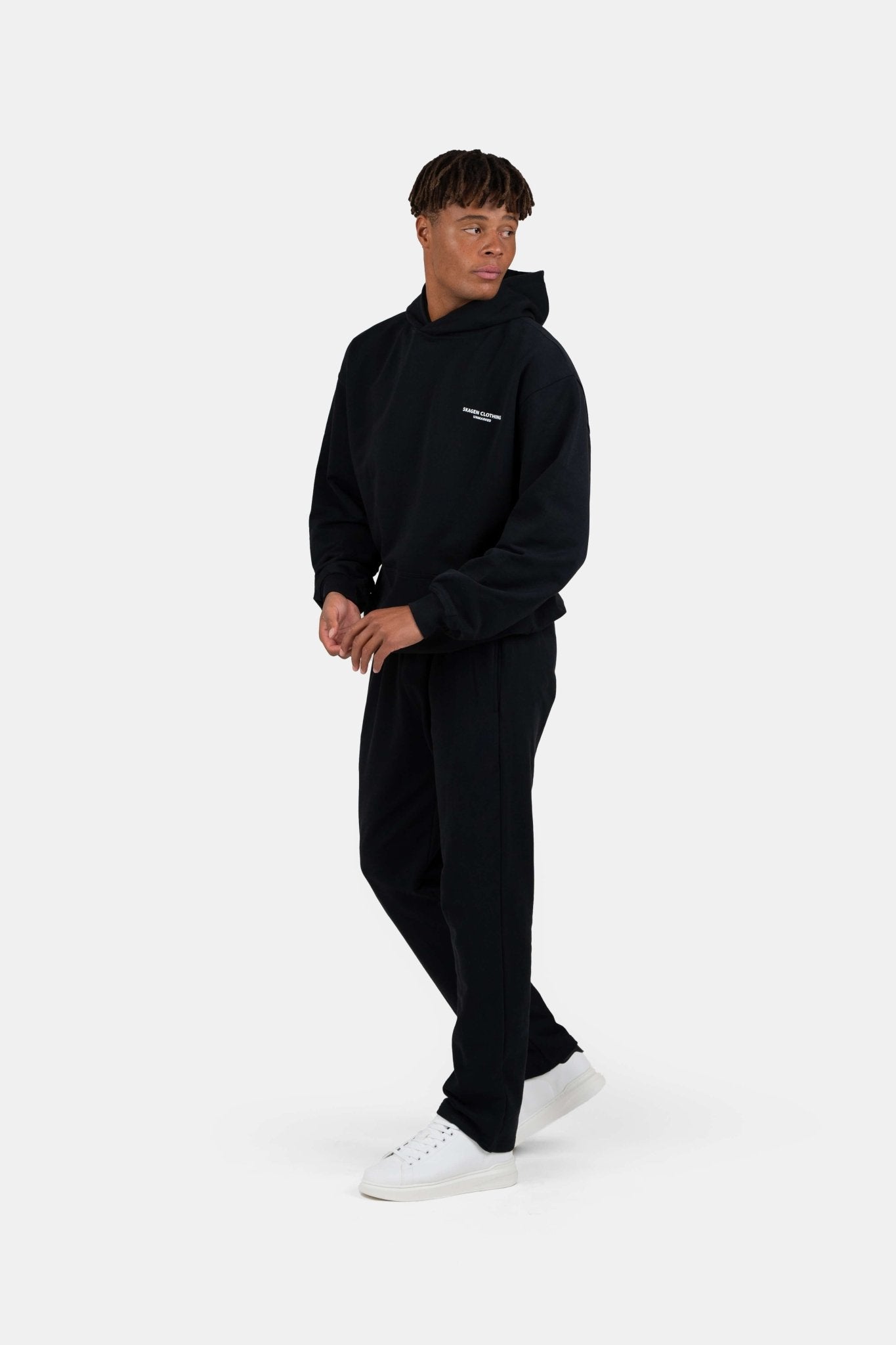 UNMARKED Hoodie Sort |  Skagen-clothing.dk