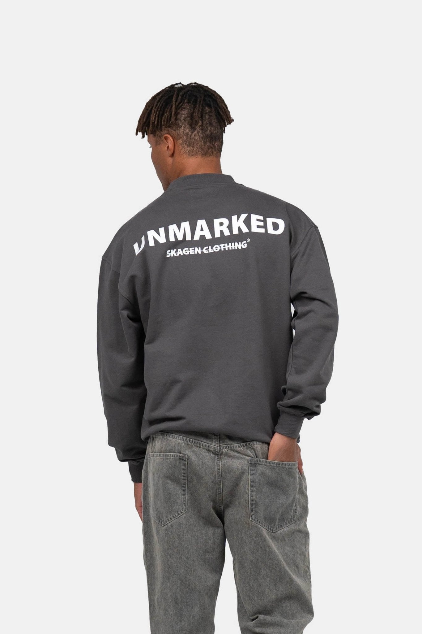UNMARKED Sweatshirt Mørkegrå |  Skagen-clothing.dk