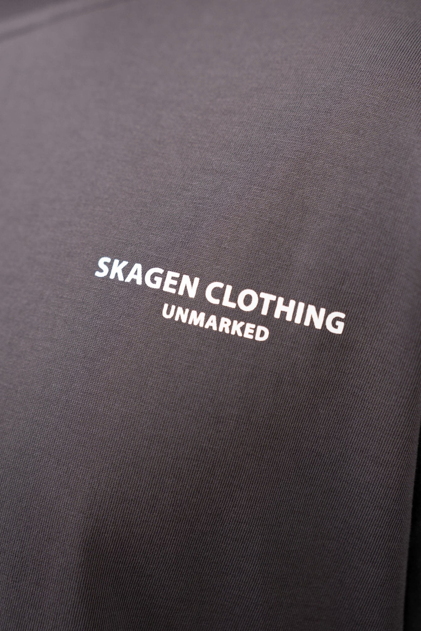 UNMARKED T-shirt Mørkegrå |  Skagen-clothing.dk