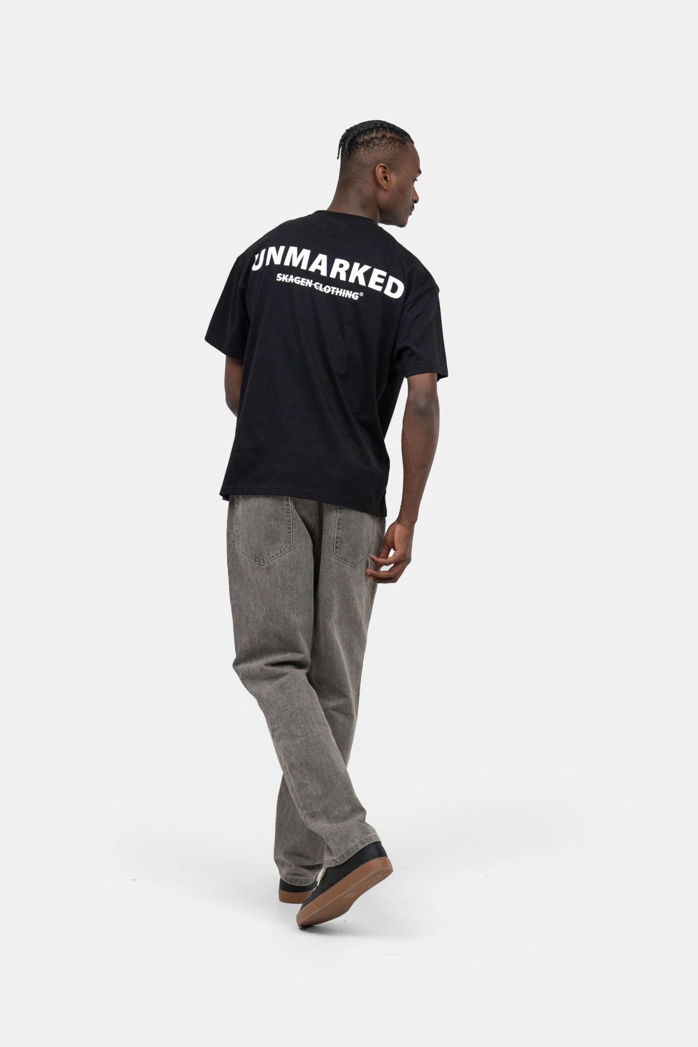 UNMARKED T-shirt Sort |  Skagen-clothing.dk