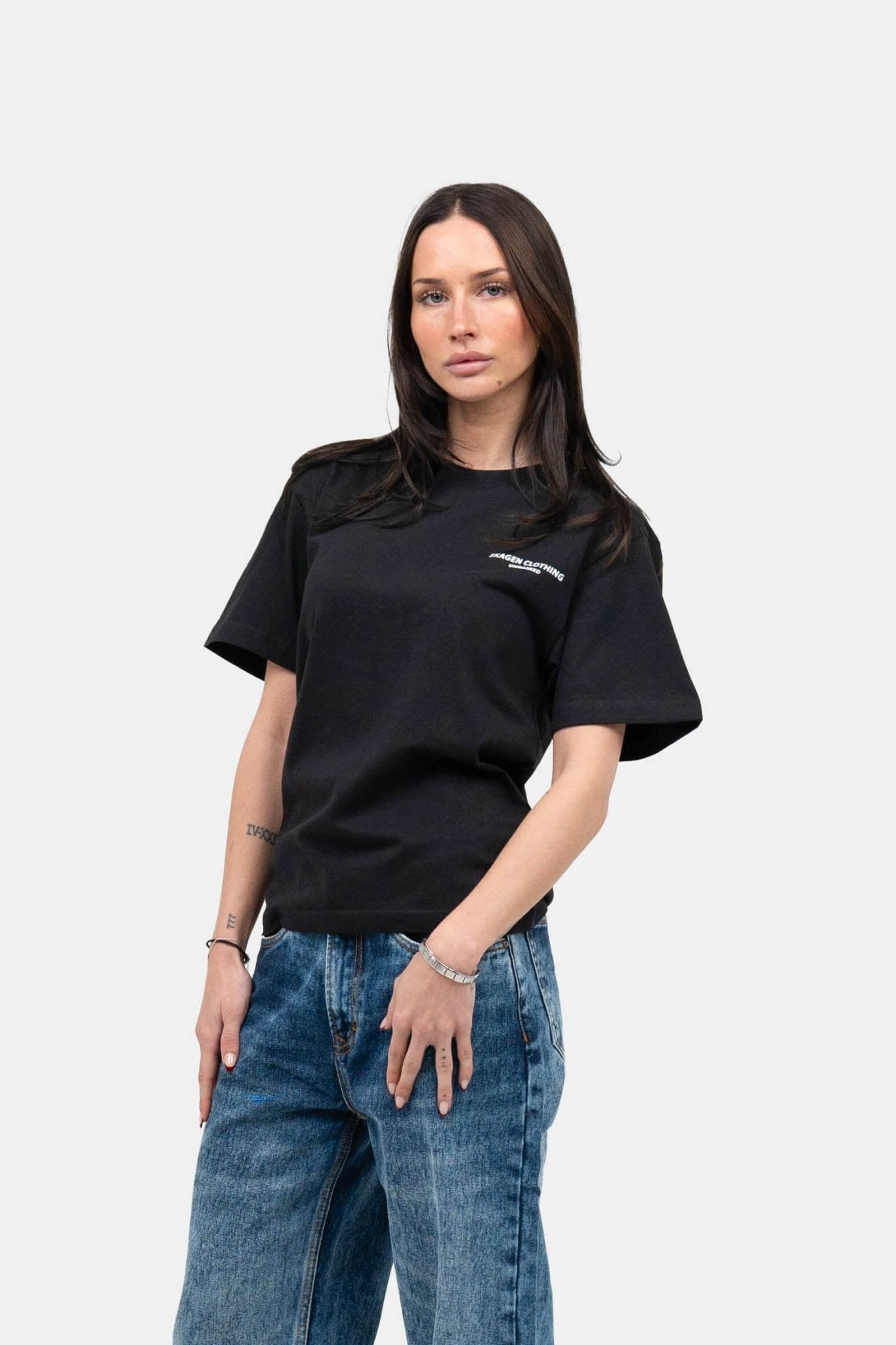 UNMARKED T-shirt Sort |  Skagen-clothing.dk