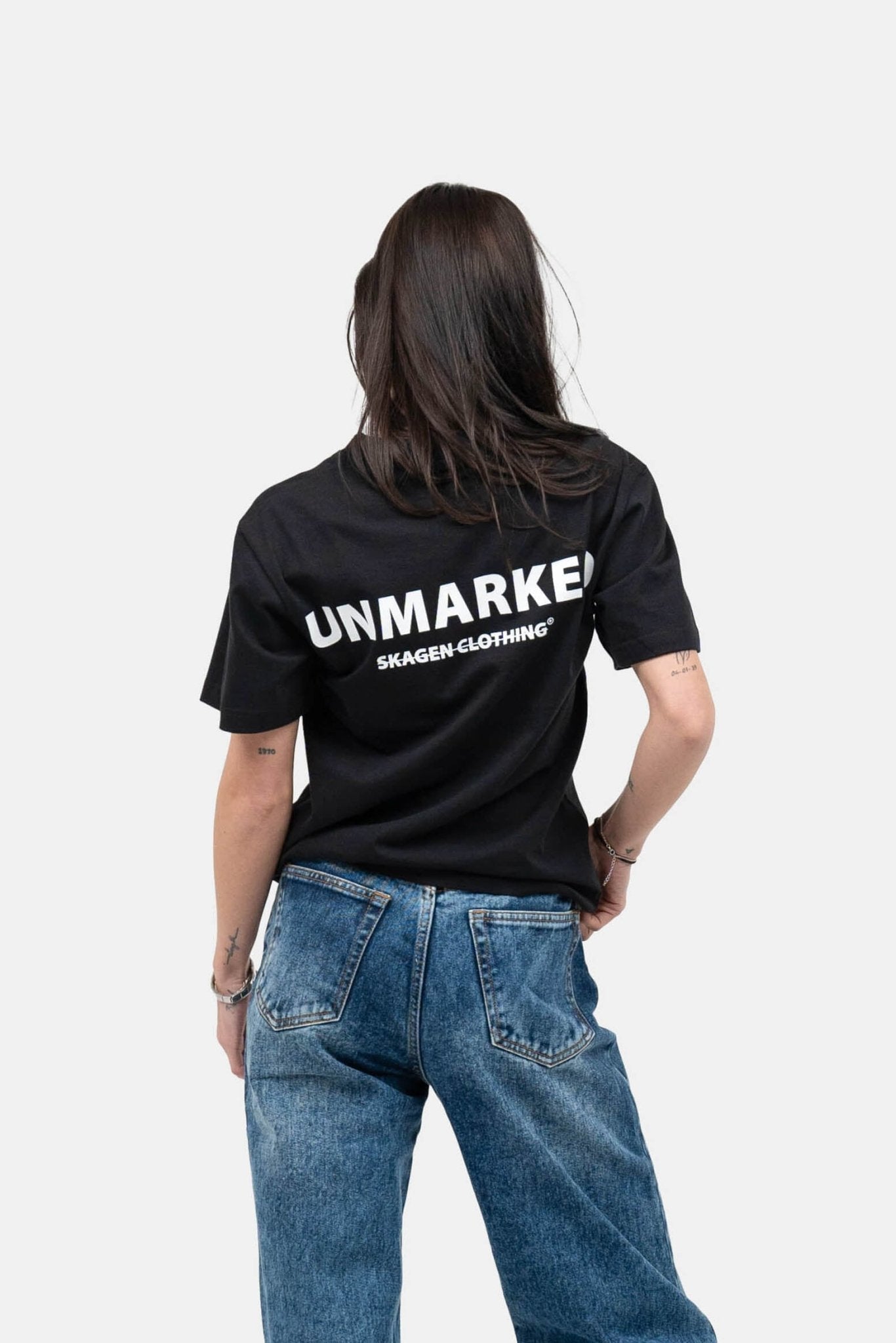 UNMARKED T-shirt Sort |  Skagen-clothing.dk