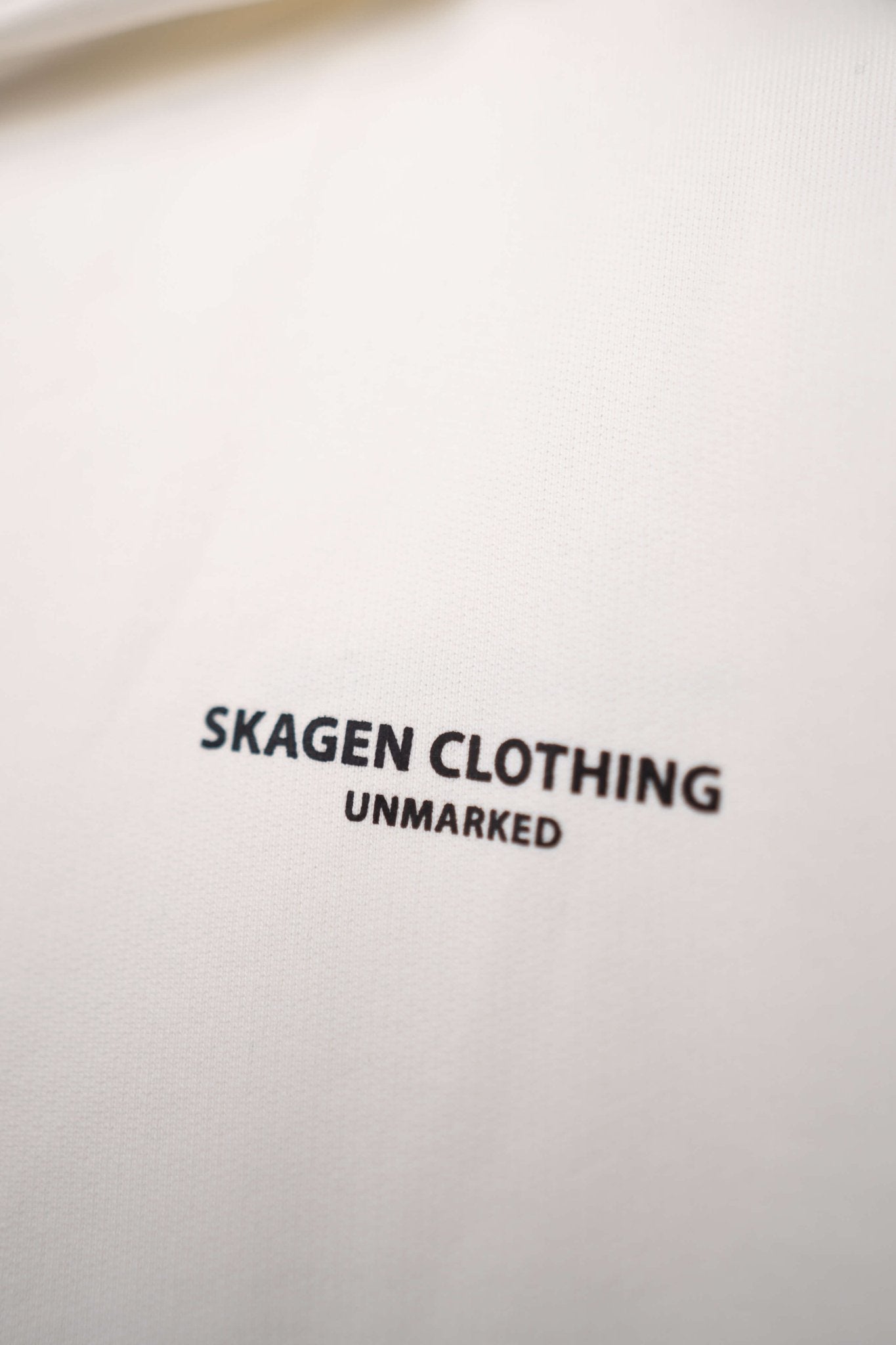 UNMARKED Zip-Hoodie Hvid |  Skagen-clothing.dk