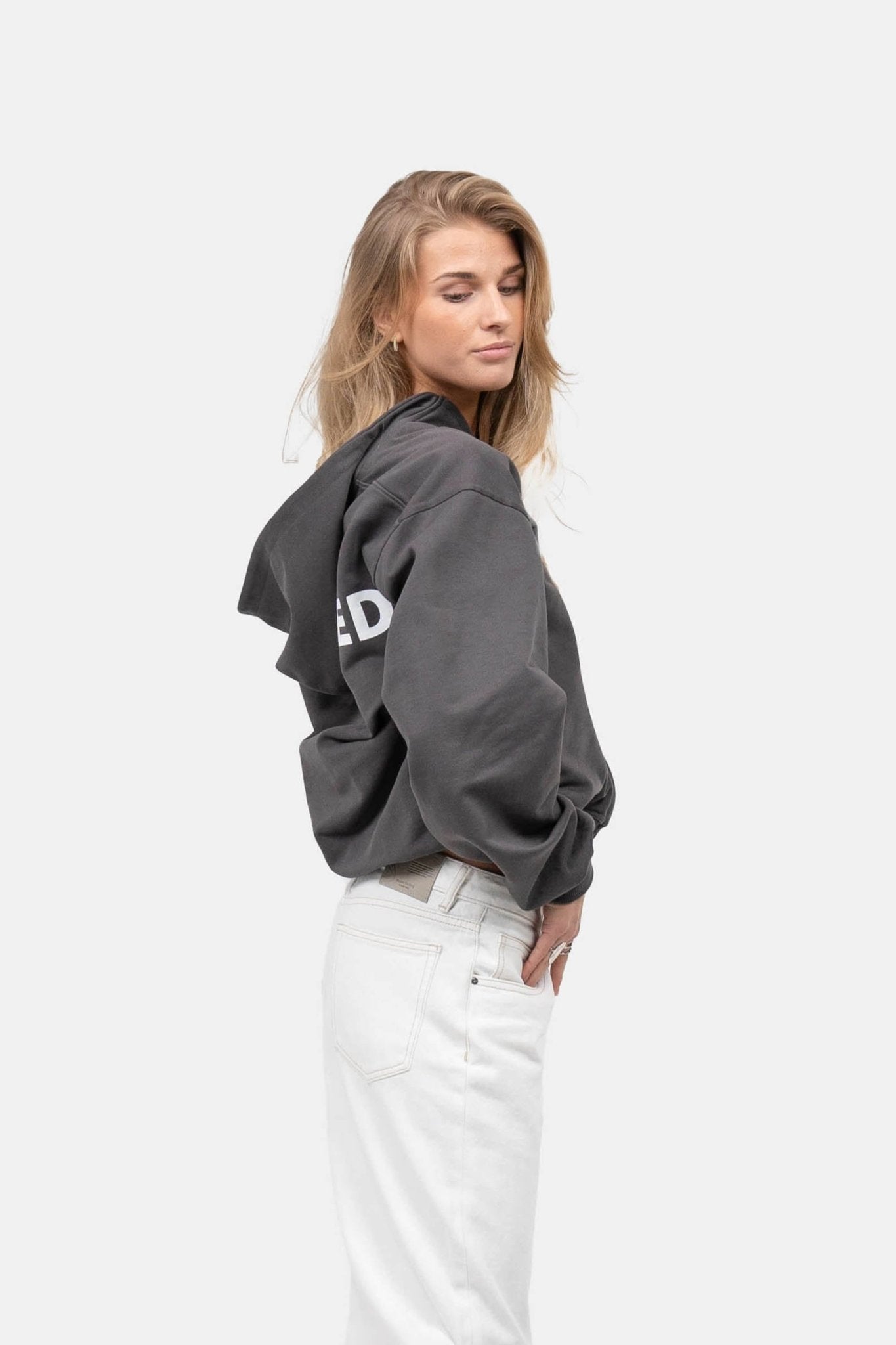 UNMARKED Zip-Hoodie Mørkegrå |  Skagen-clothing.dk