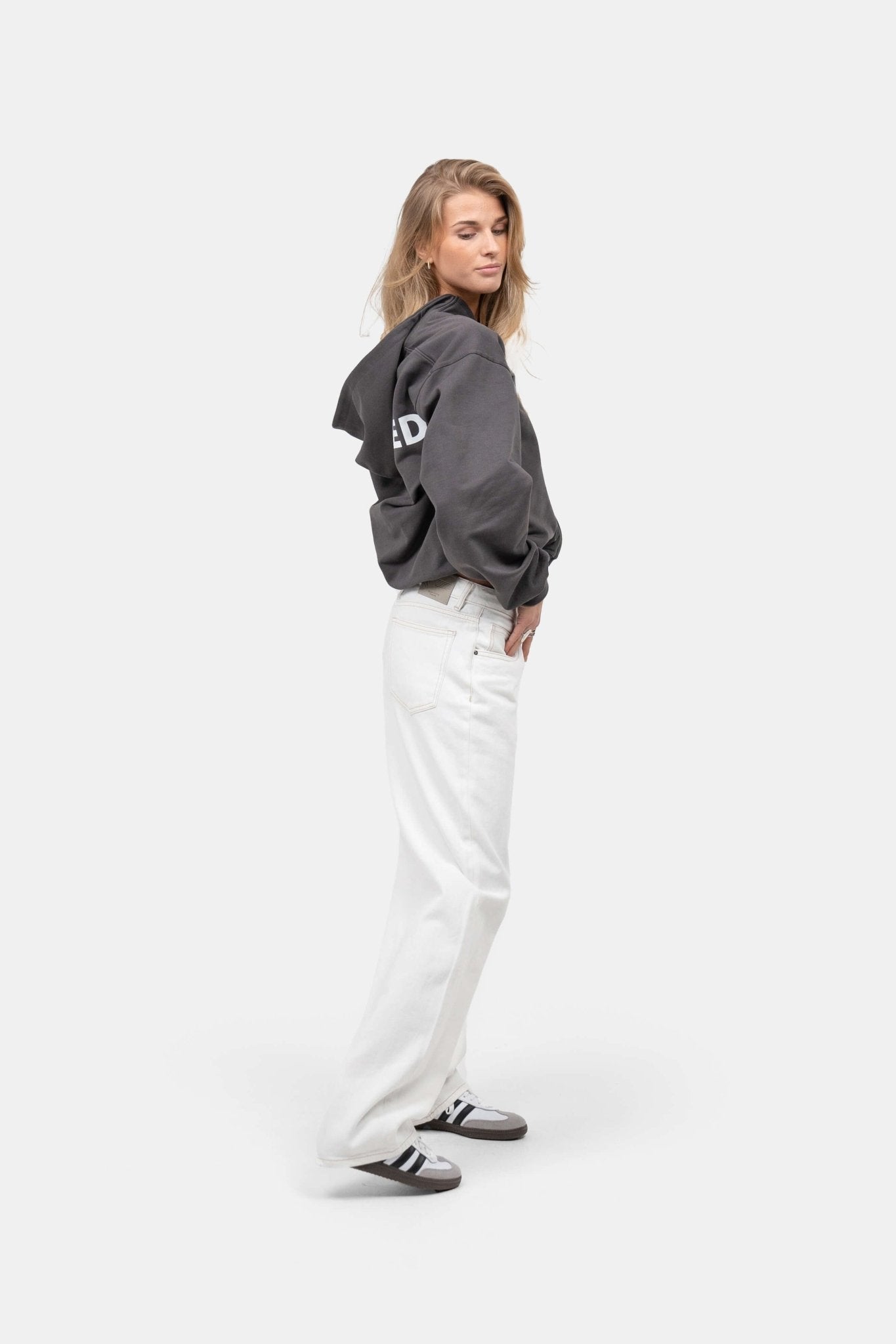 UNMARKED Zip-Hoodie Mørkegrå |  Skagen-clothing.dk
