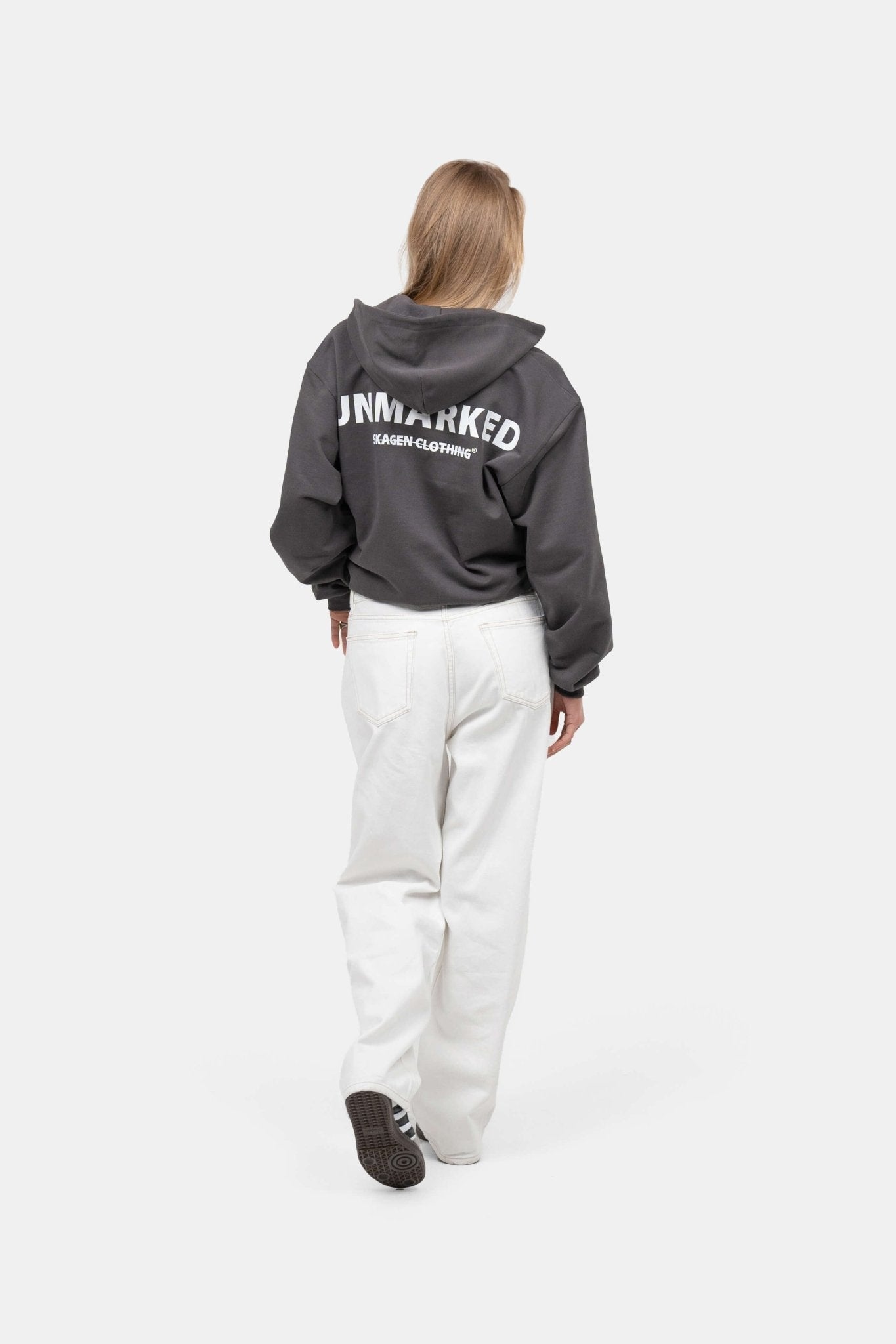 UNMARKED Zip-Hoodie Mørkegrå |  Skagen-clothing.dk